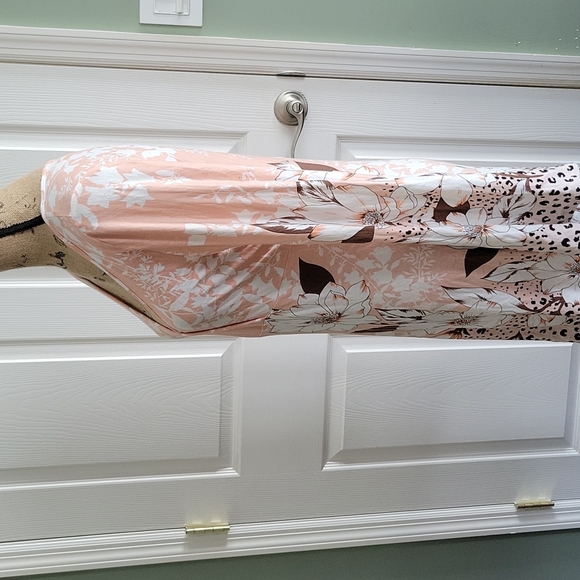 Venus Print Dress - Picture 6 of 9